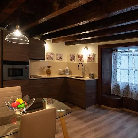 Plaza Vandale Apartment *