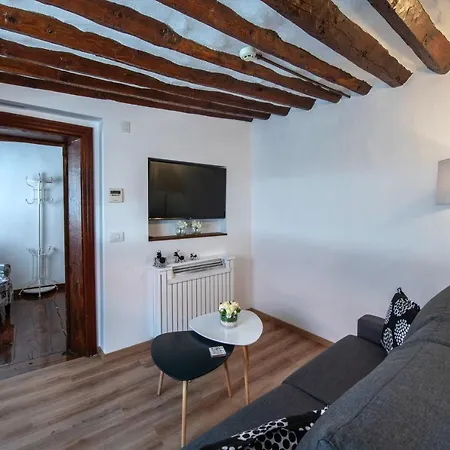 Apartment Plaza Vandale