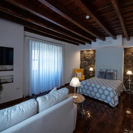 Plaza Vandale Apartment